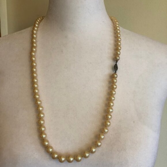 VINTAGE Pearl Costume 27" Necklace Vintage - Picture 3 of 16